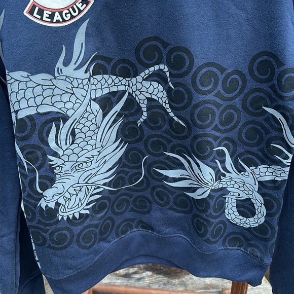 🆕Blind Rooster graphic crew neck NYC campus league dragon 🐉 Navy Size Small - Picture 4 of 9